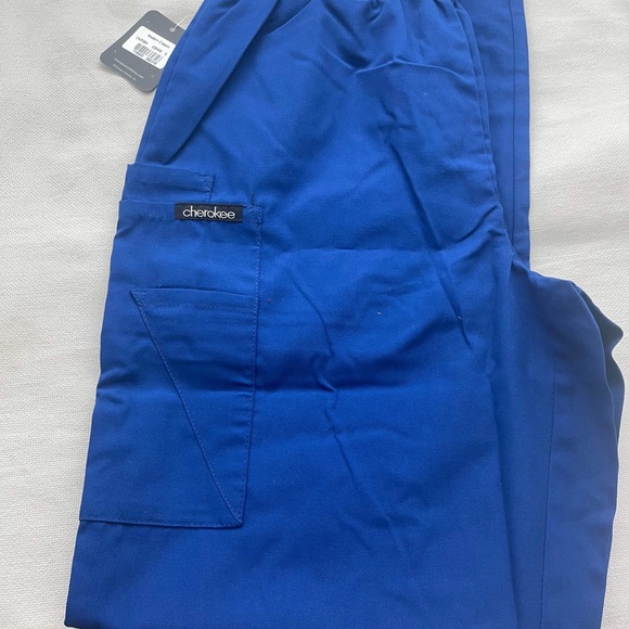BNWT Cherokee Scrub Set Top M Pants S in Blue Color - Picture 6 of 6